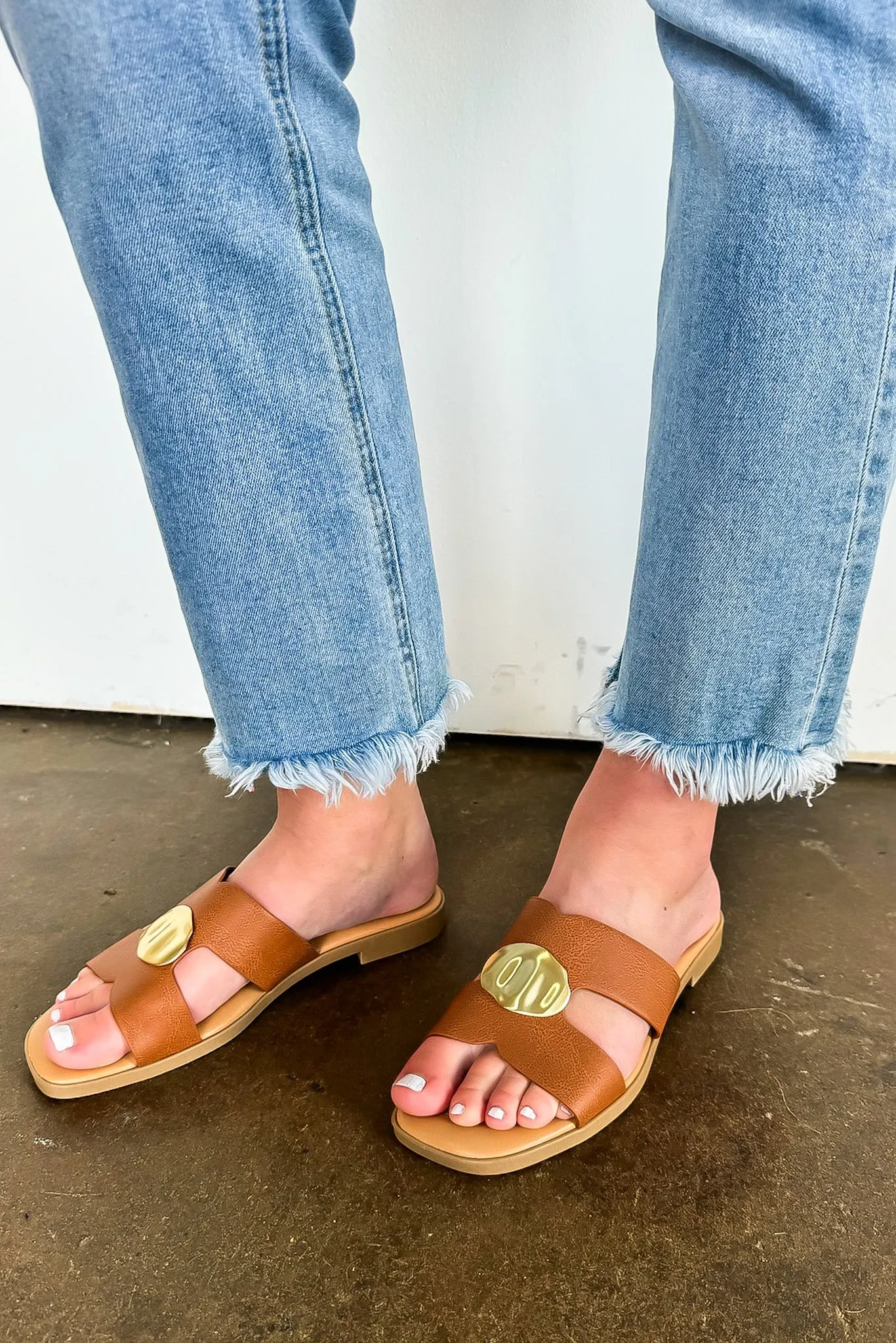 Aelin Coin Cutout Sandal