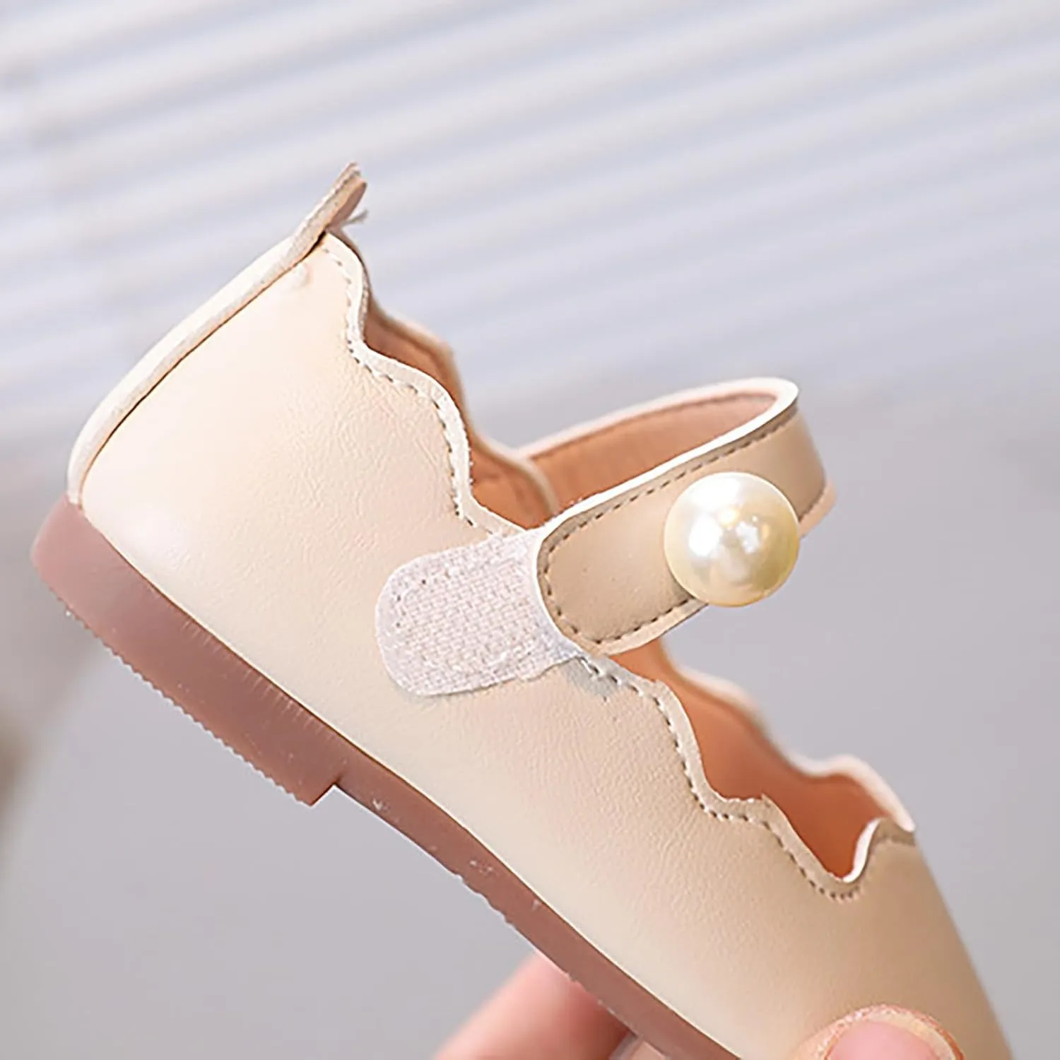 Girls Ballerina Strap Dress Ballet Flat Shoes Pearl Closed Toe Solid Mary Jane Dress Shoes for Kids Wedding Party