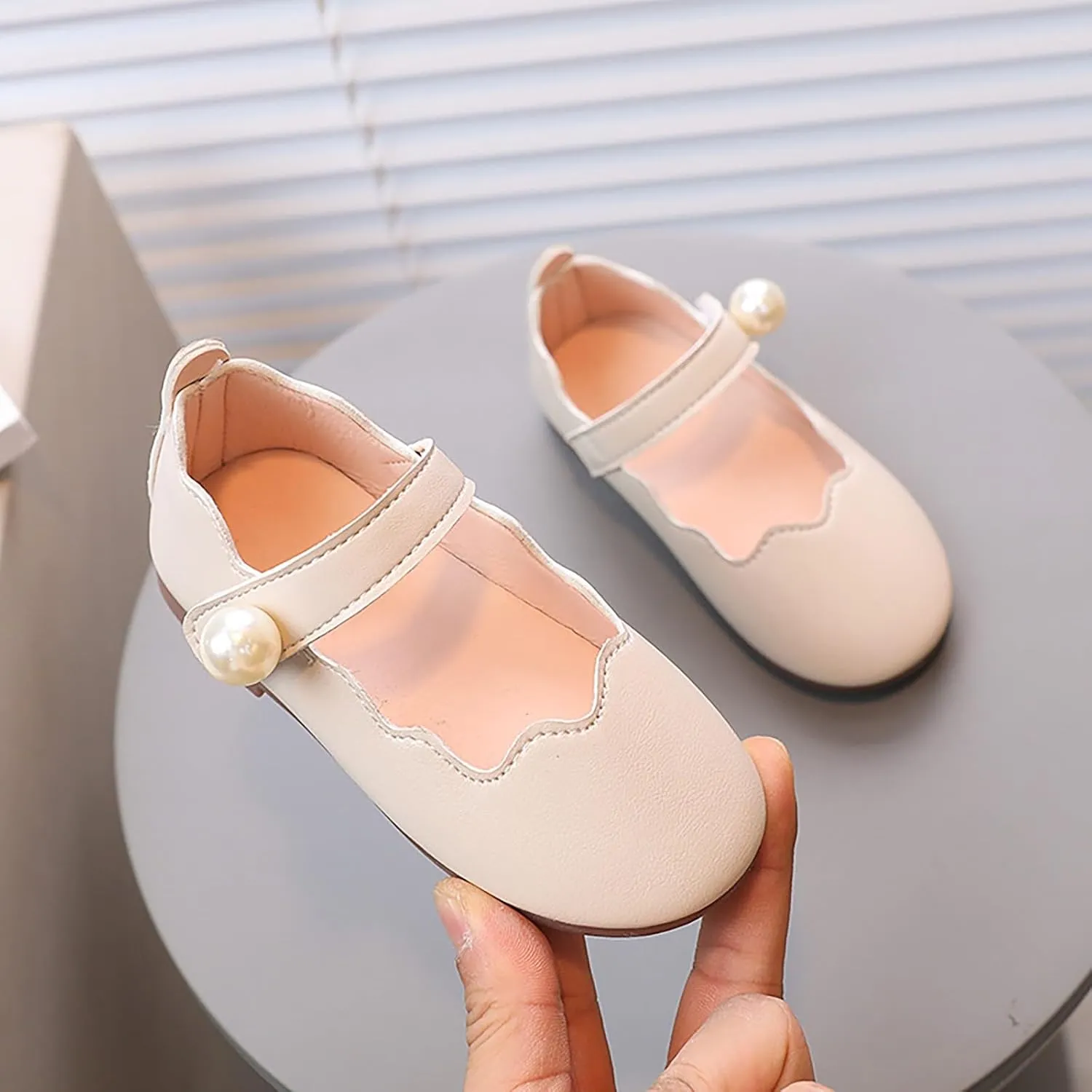 Girls Ballerina Strap Dress Ballet Flat Shoes Pearl Closed Toe Solid Mary Jane Dress Shoes for Kids Wedding Party