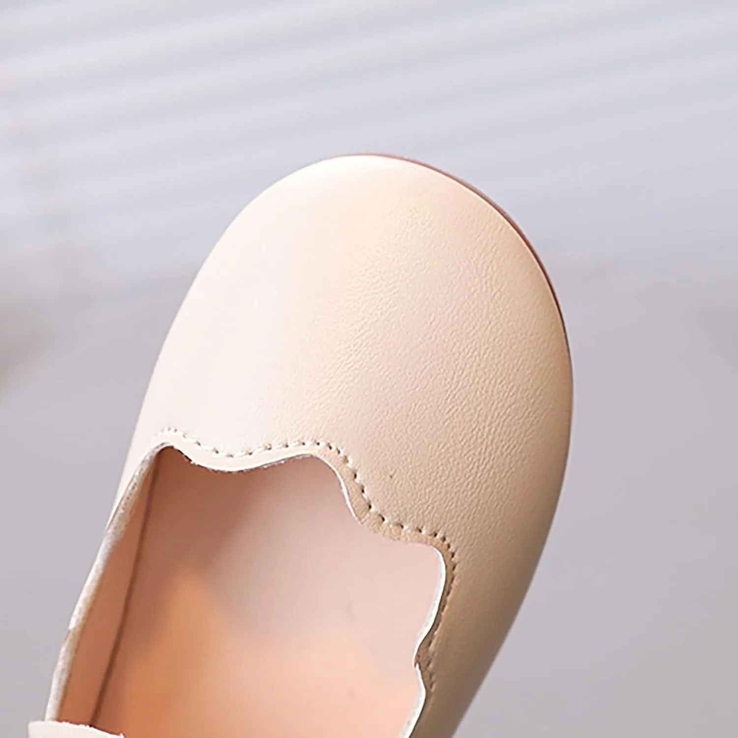Girls Ballerina Strap Dress Ballet Flat Shoes Pearl Closed Toe Solid Mary Jane Dress Shoes for Kids Wedding Party