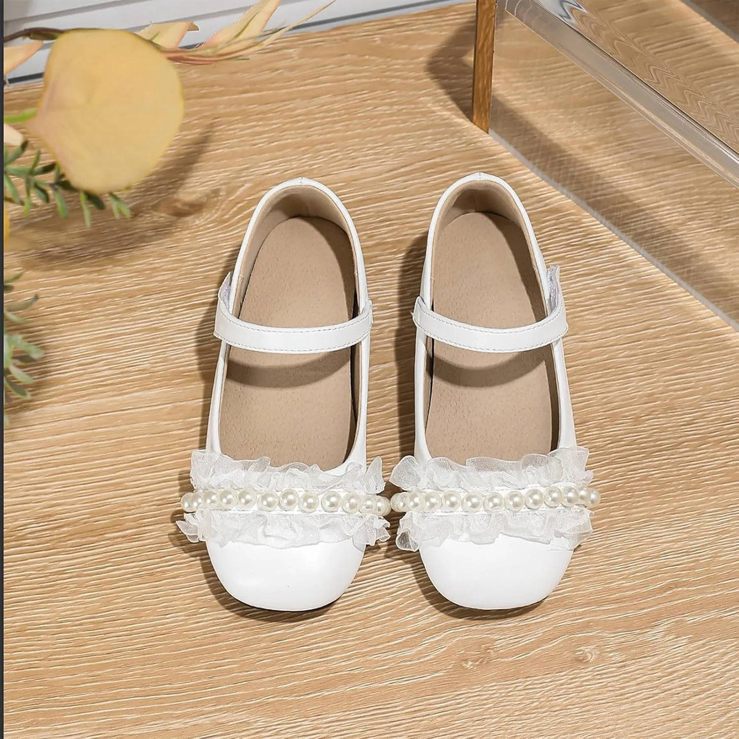 Girls Flower Sandal White Thick Heel French Mary Jane Girls High Heel Single Shoes Summer Shallow Mouth Versatile Small Leather Shoes