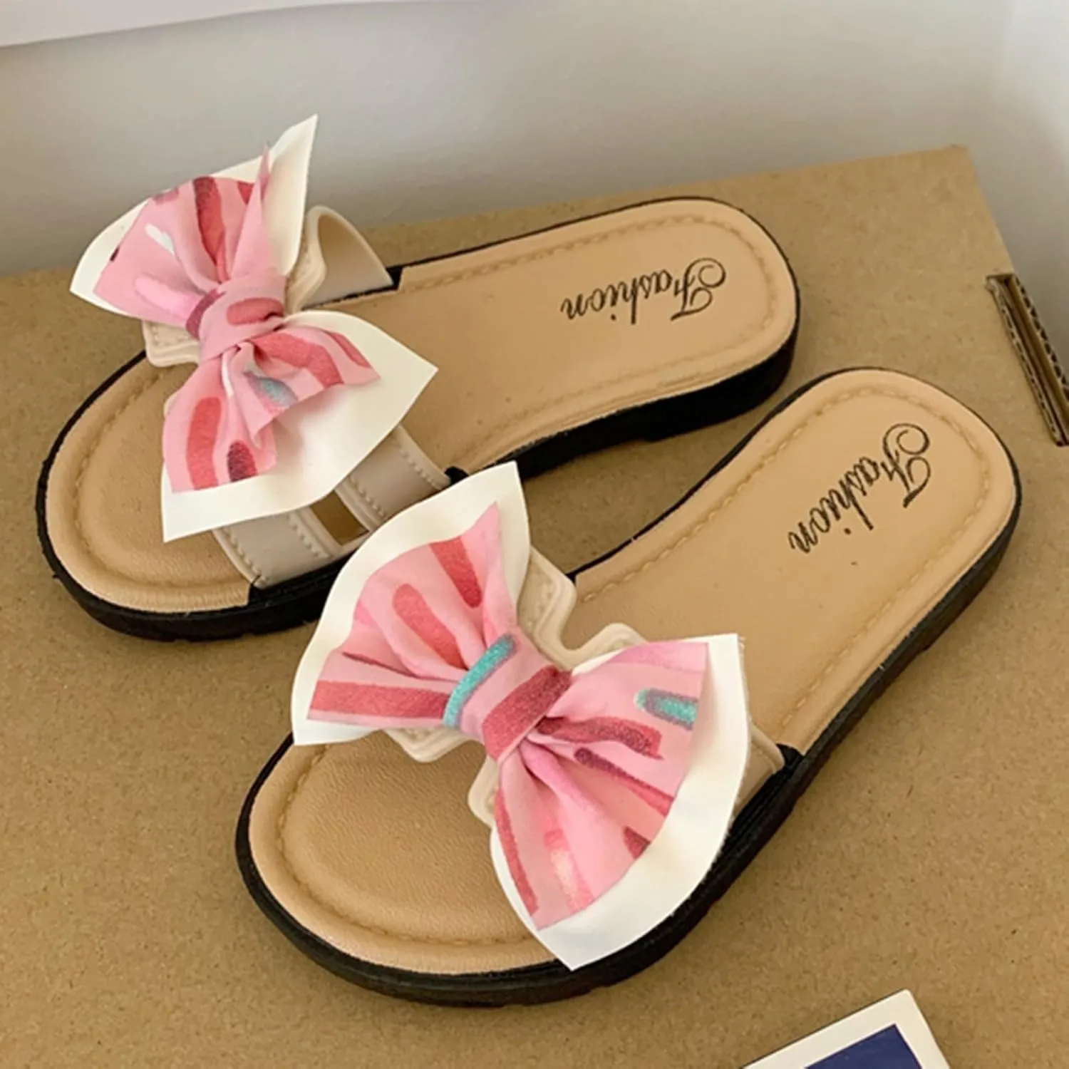 Girls Sandals for Big Kid Children Slippers Fashionable And Versatile Exaggerated Butterfly Sweet Soft Bottom Beach Slippers