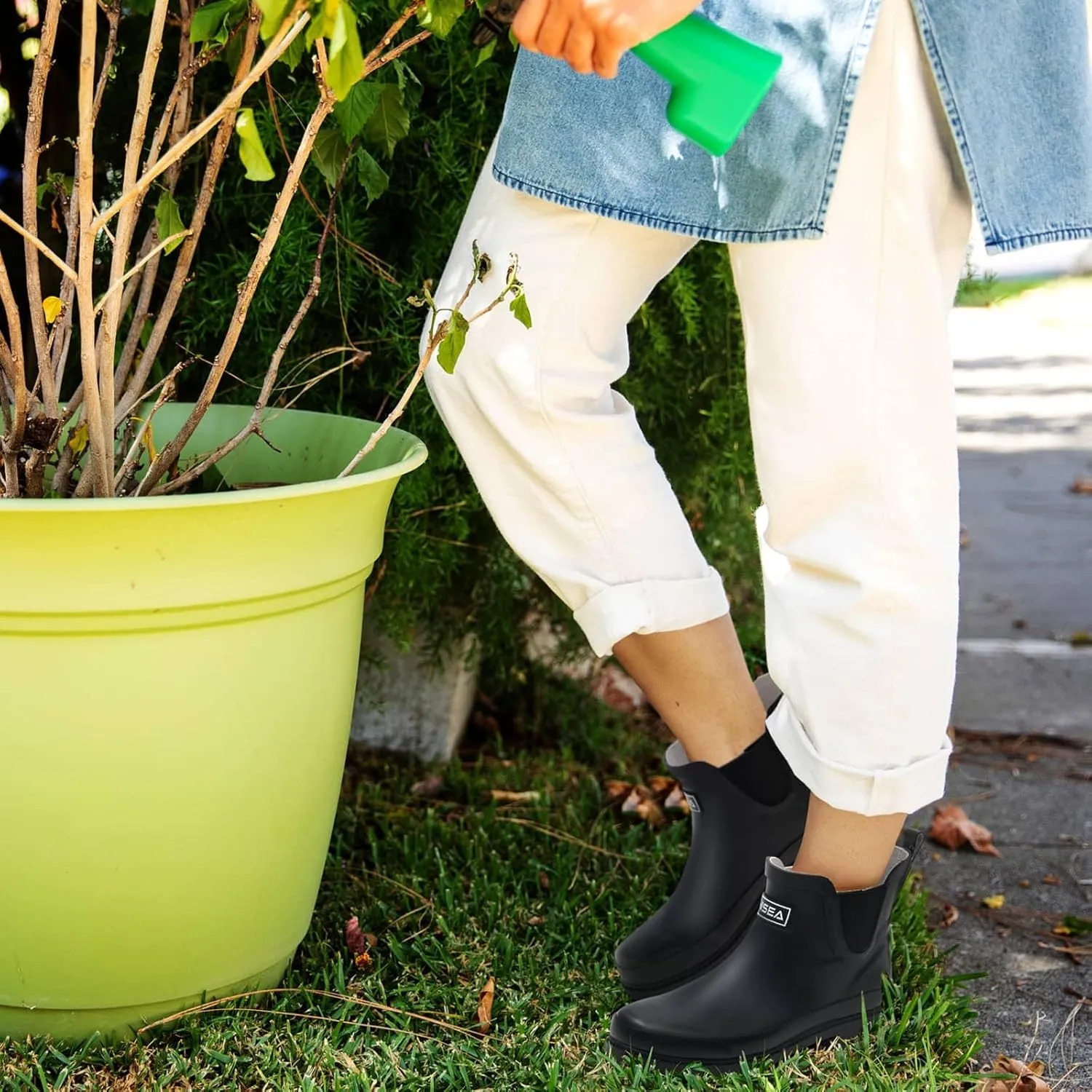HISEA Women's Short Rubber Rain Boots Waterproof Chelsea Garden Boots for Ladies with Comfort Insole Stylish Ankle Rain Shoes Outdoor Work Booties