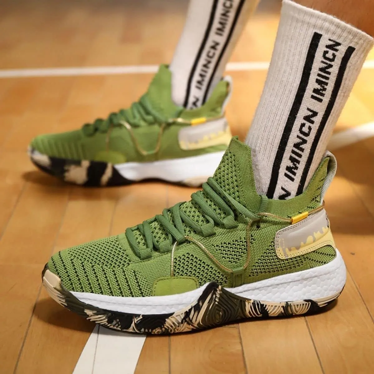 Men's Basketball Shoes with Fly Woven Mesh Breathable Straps Durable Sports Training Boots