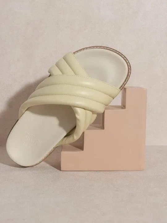 OASIS SOCIETY Lime all the Way Grace Puffed Strap Slides