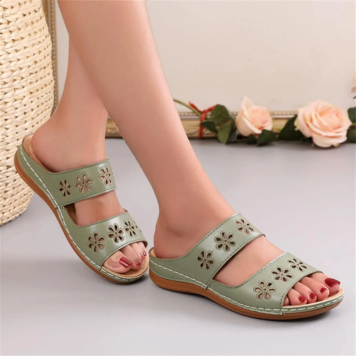 Orthopedic Summer Slides for Women with Arch Support Comfortable Walking Shoes Lightweight Adjustable Straps Beach Casual Outdoor Recovery Sandals