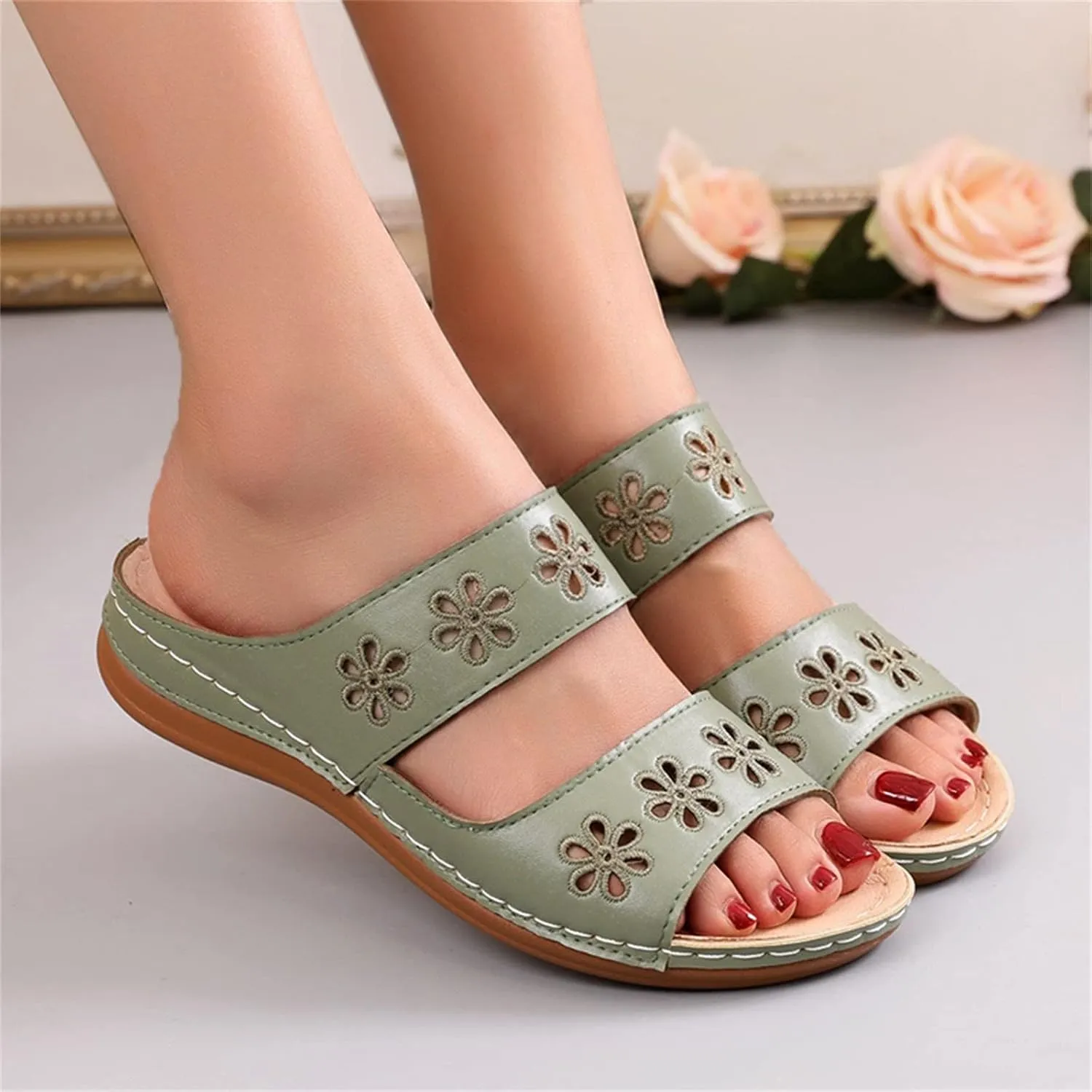 Orthopedic Summer Slides for Women with Arch Support Comfortable Walking Shoes Lightweight Adjustable Straps Beach Casual Outdoor Recovery Sandals