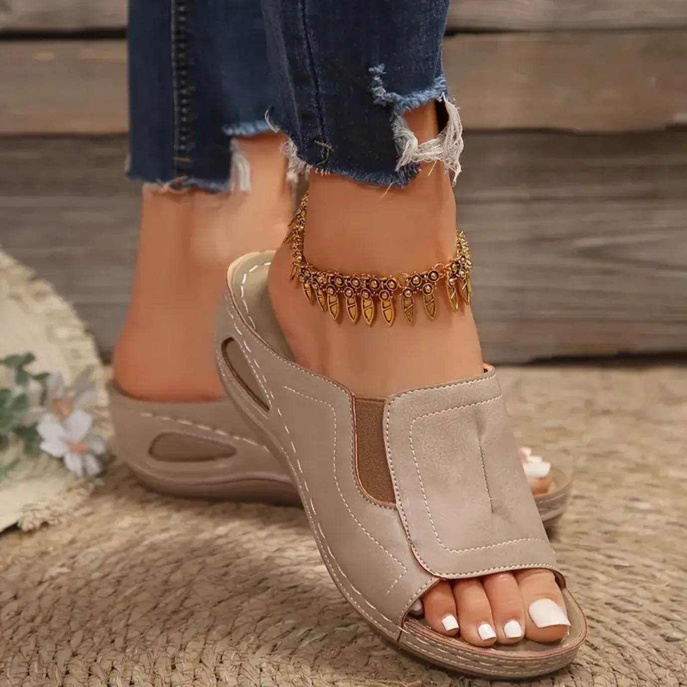 StepLuxe - Innovative Orthopedic Slippers