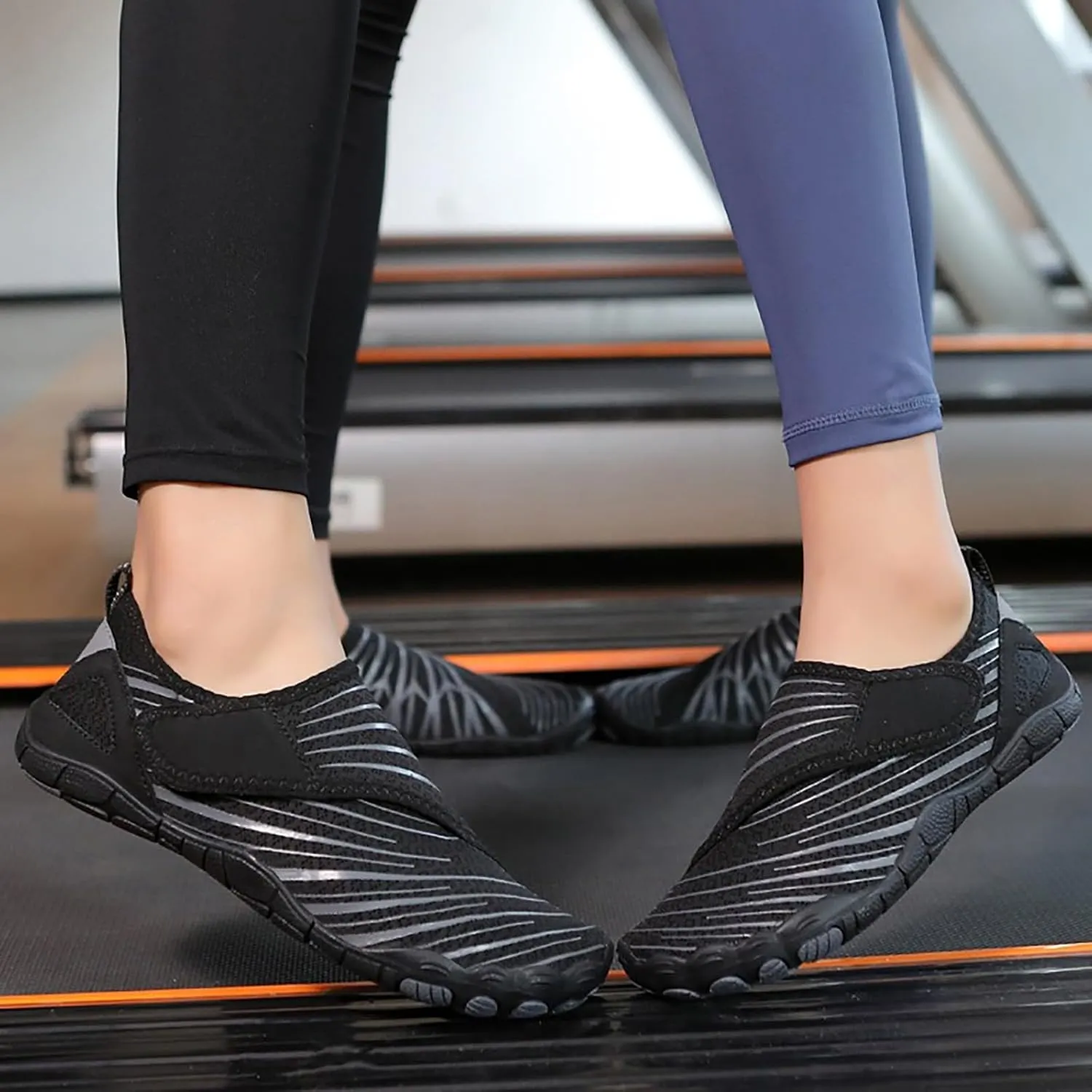 Women's Slip on Walking Shoes Non Slip Memory Foam Vintage Wide Running Shoes Breathable Gym Workout Shoes Ladies 2024 Fashion Sneakers